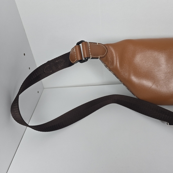 Coach Charter Belt Bag 7 in Micro Signature Jacquard - Picture 5 of 14